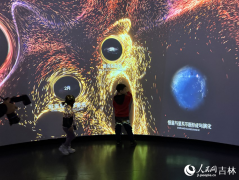 时空路程人工智能科技体验馆供给了一个沉浸式